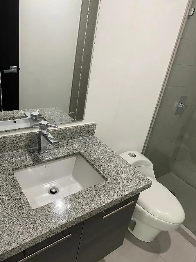 1330 Quo Luxury Room 1 Minute To Airport Guayaquil Ecuador